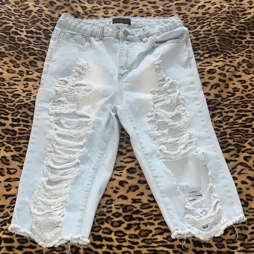 Stretchy bermuda shorts got it online boutique